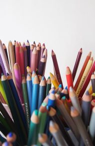 Matite colorate utilizzate nelle scuole per attività grafico-pittoriche